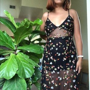 HONEYPUNCH S embroidered floral maxi dress